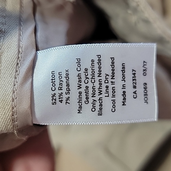 Talbots Size 4 Curvy Tan / Khaki Pants, Straight Leg, Excellent Used Condition - Picture 13 of 13
